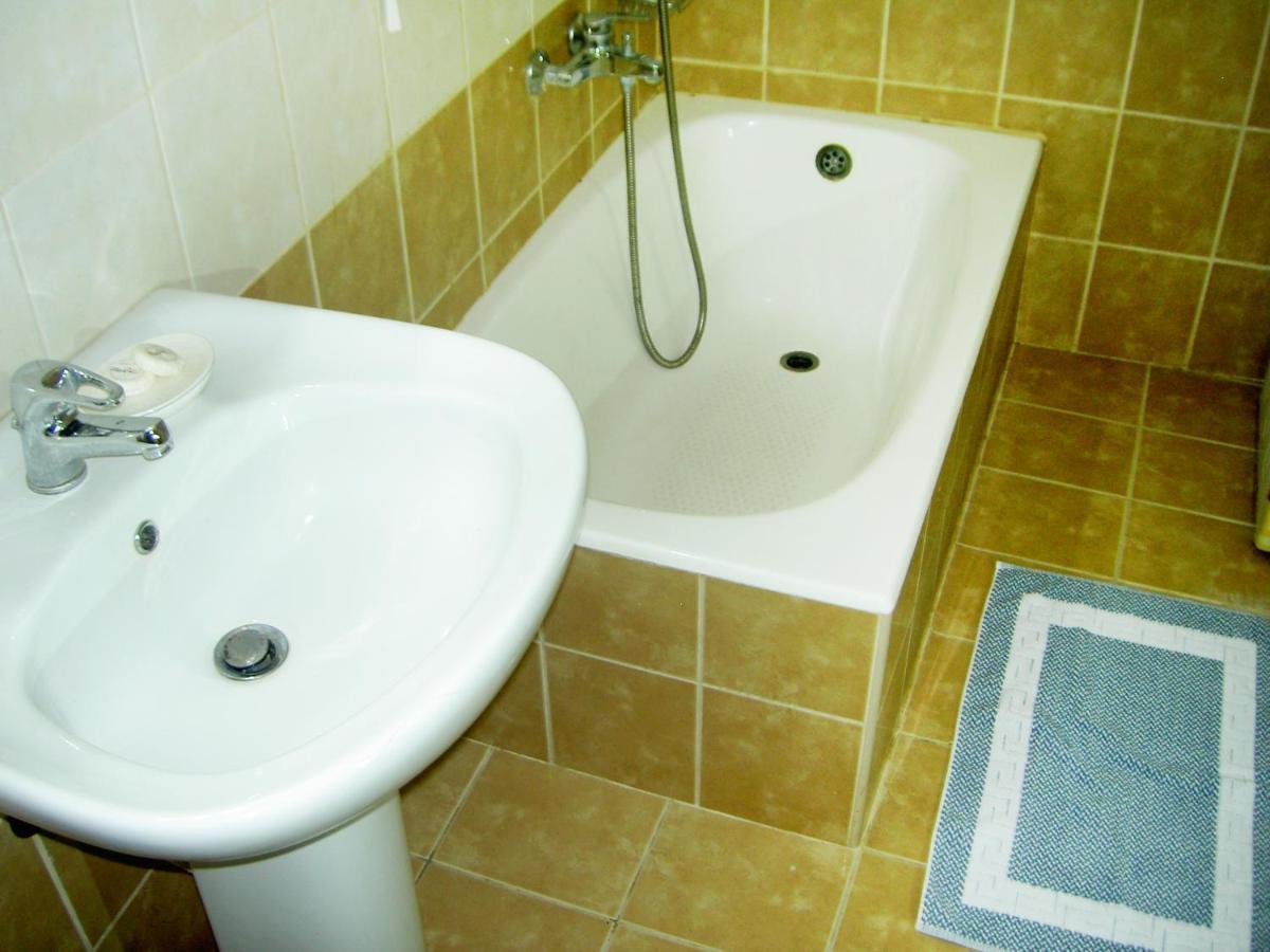 Mat Old Town Apartments L 레팀노 외부 사진