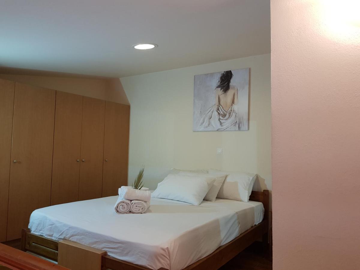 Mat Old Town Apartments L 레팀노 외부 사진