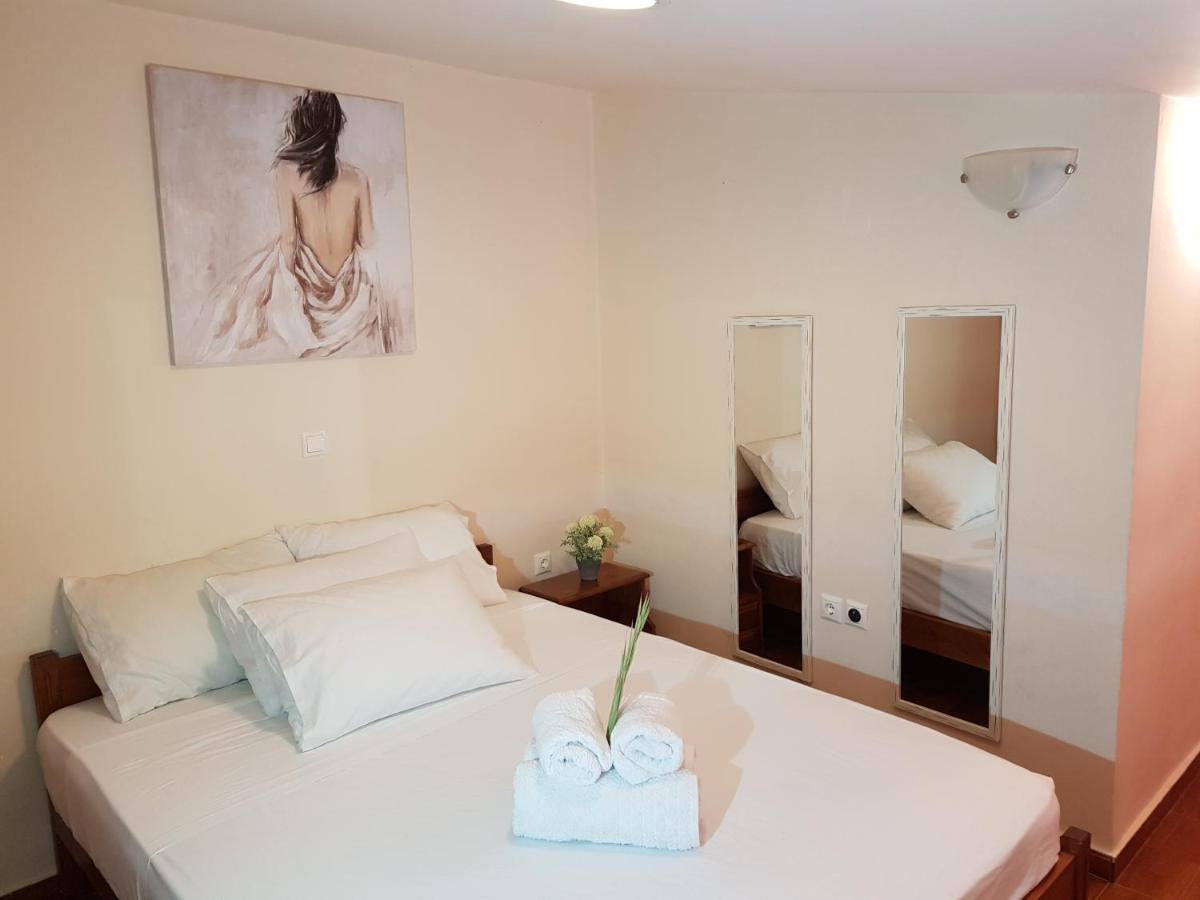 Mat Old Town Apartments L 레팀노 외부 사진